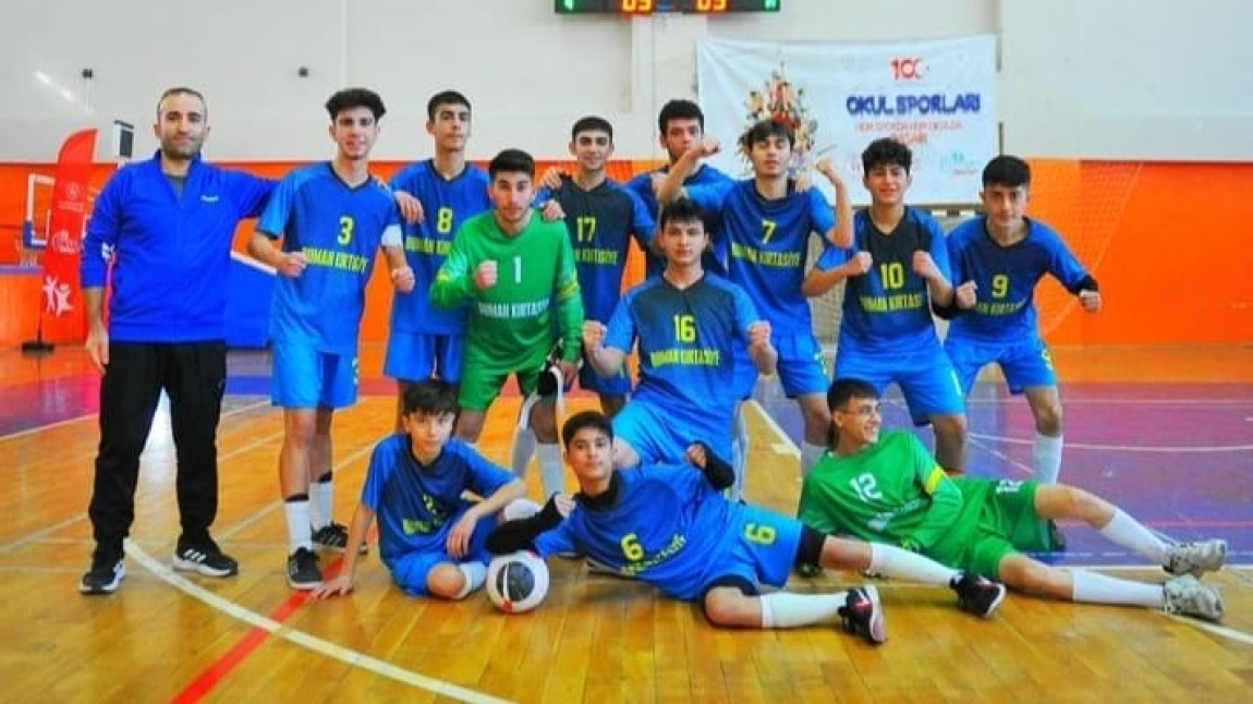 Genç Erkekler Futsal Turnuvasında Okulumuz il 4.sü olmuştur.